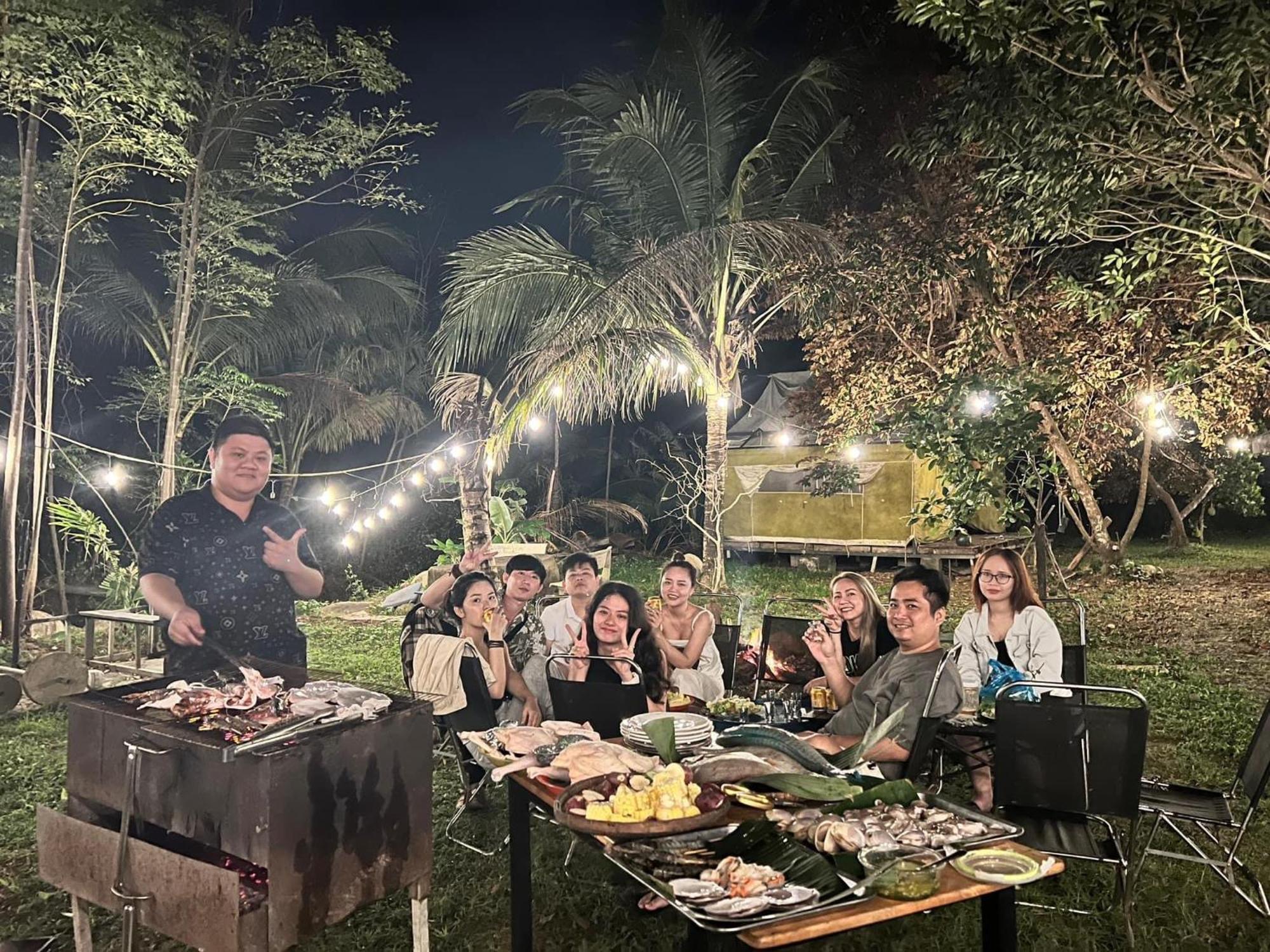 Con Dao Backpacker - Loco Camping Chi Khu Co Ong Экстерьер фото